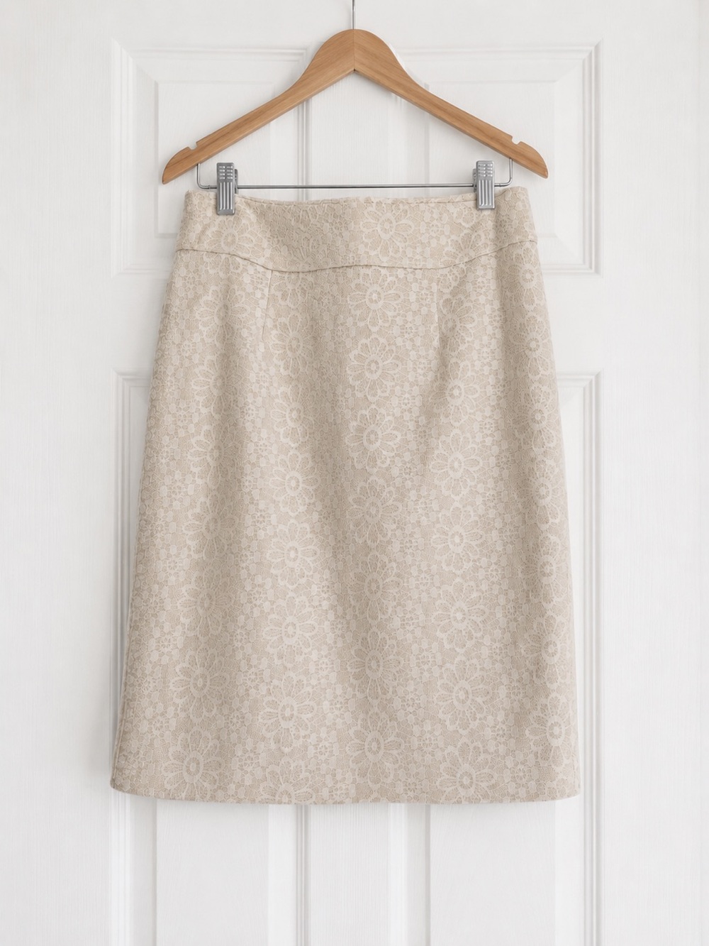 Banana Republic Ivory Lace A-Line Skirt Size 0 Floral Lace Lined Knee Length